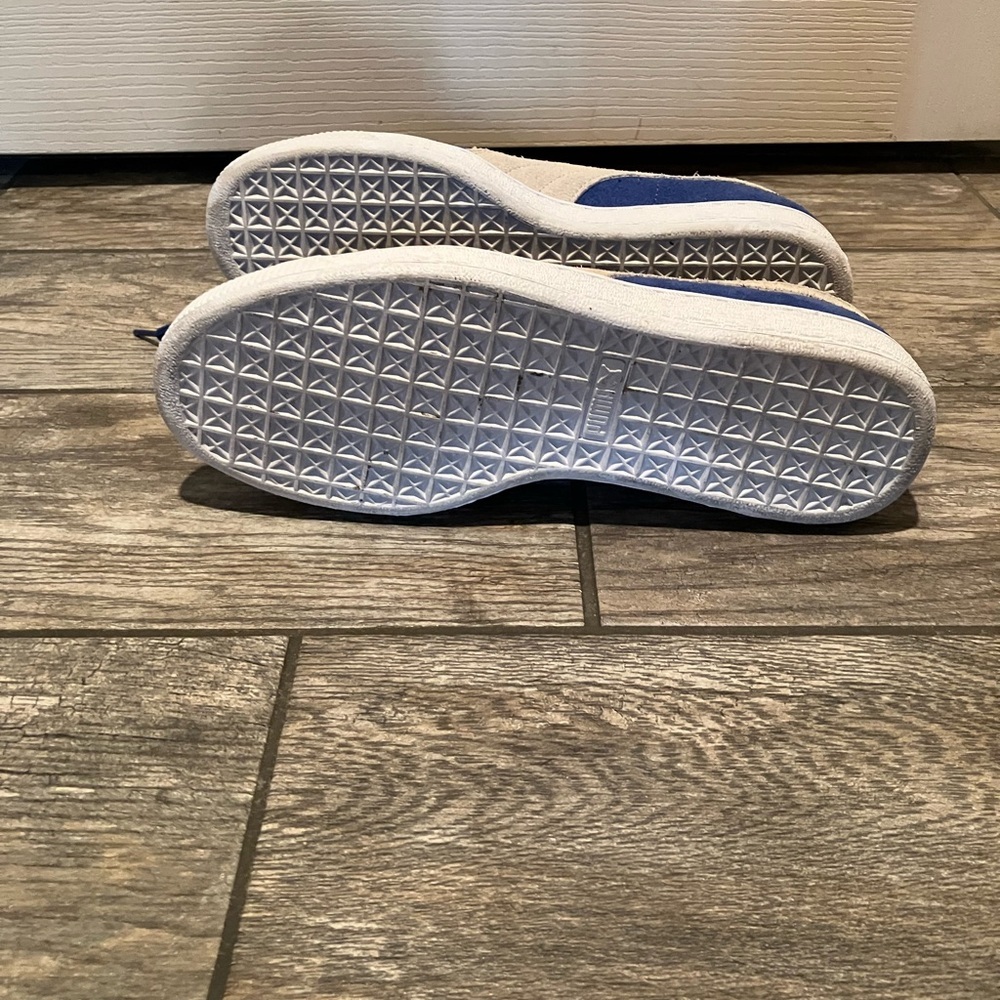 Puma Blue and White Women's Sneakers size 9(mens 71/2-8) - Picture 9 of 10